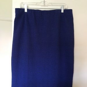 Houndstooth Pencil Skirt